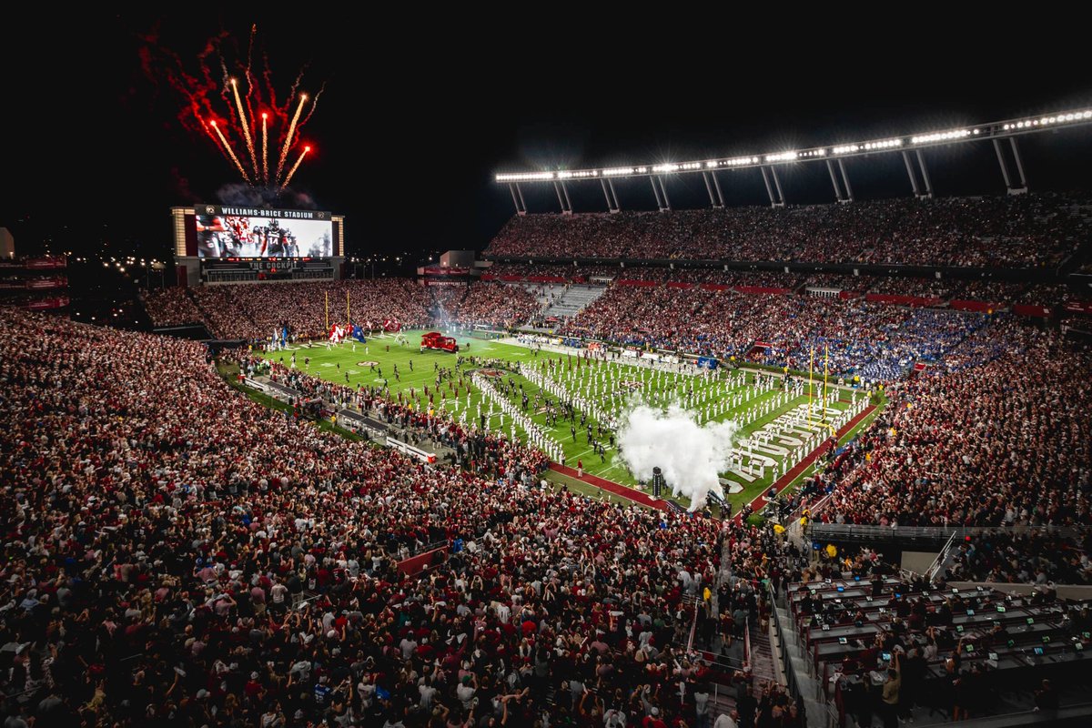 N1ckGordon's tweet image. Can’t wait to be a Willy-B this weekend!! @GamecockFB @P_Ellsworth_USC @ZachPropp @CoachSBeamer @CoachBlack10 @JoeDecamillis @CoachSElliott @coachfurrey @CoachSterlLuc @GCockRecruiting @CoachCollins @DarrenUscher @JessRecruitsSC @DMoSpeaks @TyreikHayes @tanner3jackson @Hunter_046…