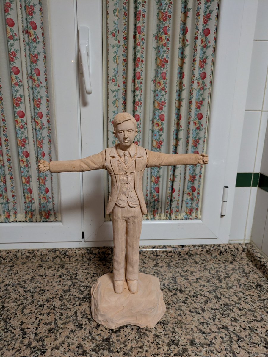 JorgePizarraya's tweet image. Día de sacar algunas piezas del horno,ahora toca estucar y policromar.🎨