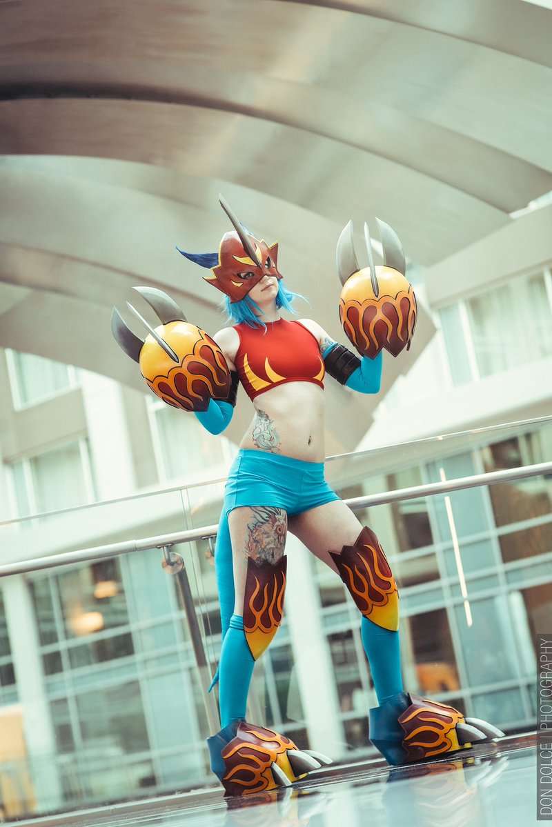 Alyssandriaaa's tweet image. I think my Flamedramon cosplay will always be my favorite ❤️‍🔥 Digimon
