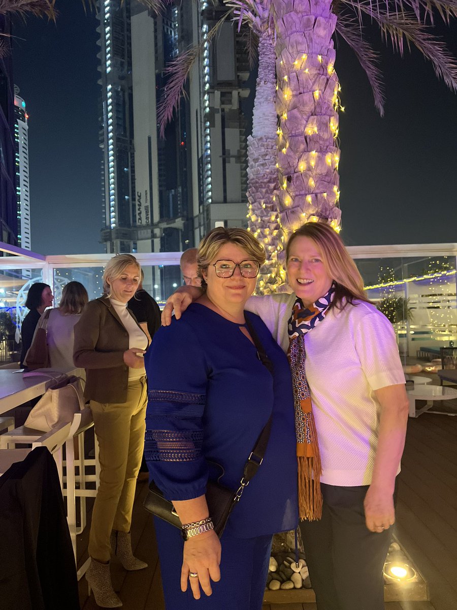 Penelk's tweet image. A great night with belgians in dubai #keynote #juliebrown #dixiedansecourt keynote. 🇦🇪🇧🇪