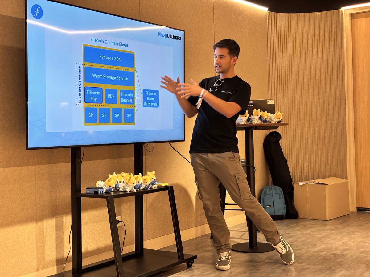 FILBuilders's tweet image. Did someone said MCP servers for @Filecoin Onchain Cloud? 

It&apos;s here! @LionisNick from FIL Builders team is on the stage explaining the architecture of FOC and revealing the MCP server for all the builders to quickly get started on Cursor n Claude and build with FOC.
