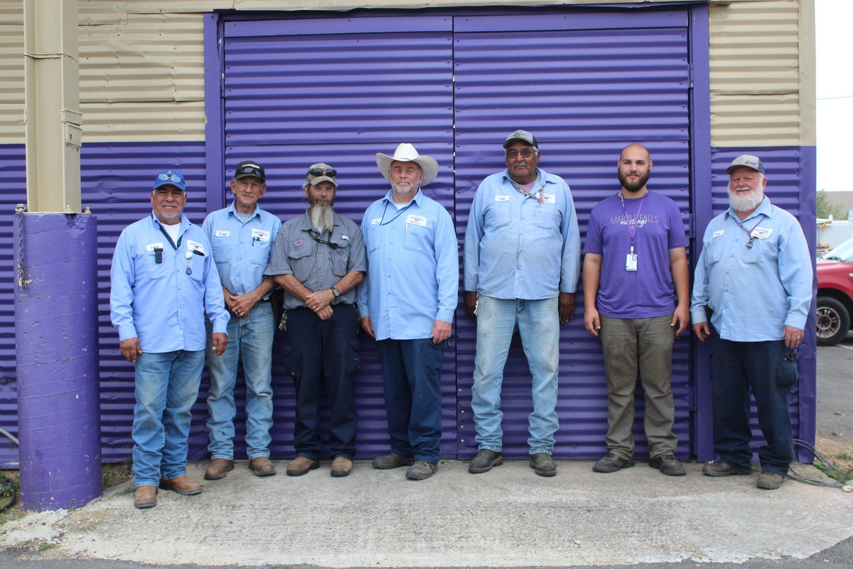 It's National Support Services Recognition Day for Texas public schools today!
This day honors education support professionals including maintenance and grounds employees who help schools run effectively, recognizing their vital contributions to public education.💜💛