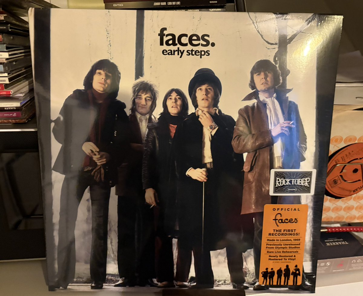 seanhannam's tweet image. Being a freelancer and writing about music isn’t the most lucrative or secure way of making a living, but it’s good fun, and it certainly has its perks 😎… #newmusic #perksofthejob #freelancelife #musicjournalism #boxsets #vinyl #CD #bowie #splitenz #thefaces #NickHeyward