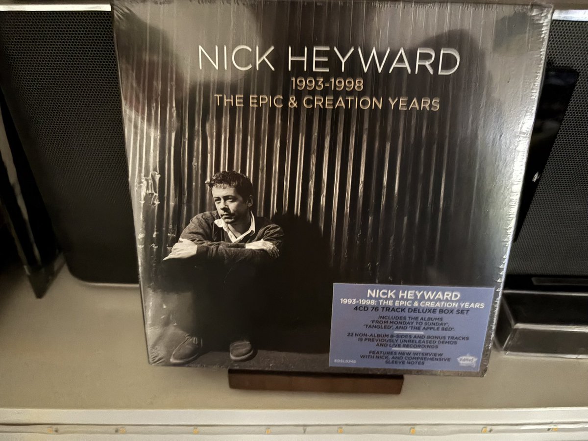 seanhannam's tweet image. Being a freelancer and writing about music isn’t the most lucrative or secure way of making a living, but it’s good fun, and it certainly has its perks 😎… #newmusic #perksofthejob #freelancelife #musicjournalism #boxsets #vinyl #CD #bowie #splitenz #thefaces #NickHeyward