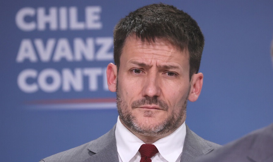 Ministerio de Energía gastó CUATRO MIL MILLONES en una inútil “oficina de género” gamba.cl/2025/10/minist…