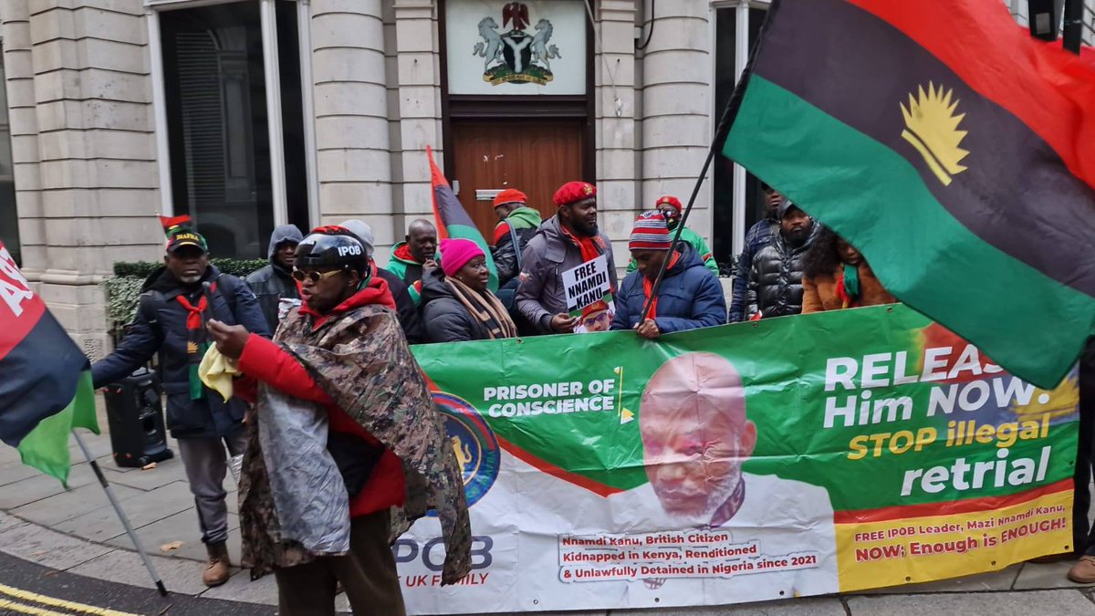 EmekaGift100's tweet image. #FreeNnamdiKanu #SupportBiafra