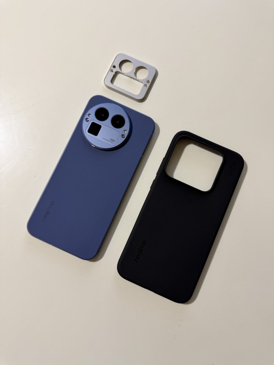 MikyAncona's tweet image. Innovazione che si vede e si tocca: con il nuovo Realme GT 8 Pro puoi cambiare stile — modulo fotocamera intercambiabile + finiture bianche/azzurre/verdi = un design davvero su misura 📸🔧
#mikyancona #mikyanconatech
#RealmeGT8Pro #Realme #GT8Pro @realmeItalia @realmeglobal