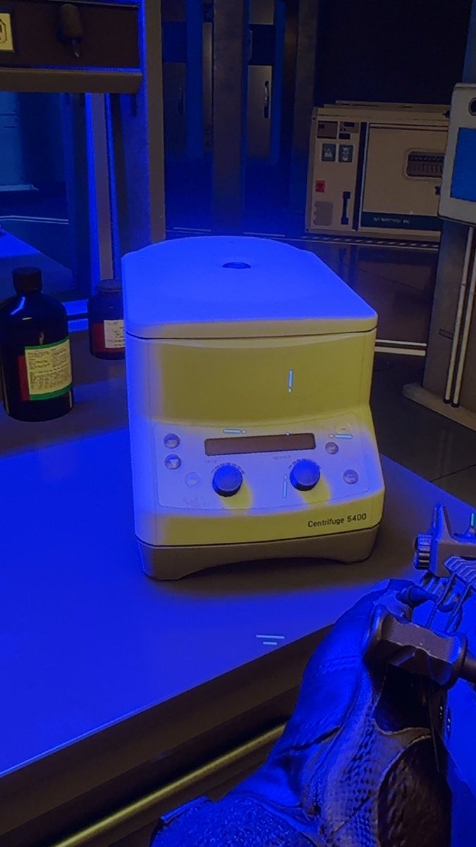 Sciencewithbri's tweet image. As a scientist, I really appreciate @CallofDuty’s commitment to accurately portraying a tabletop centrifuge. The details are spot on