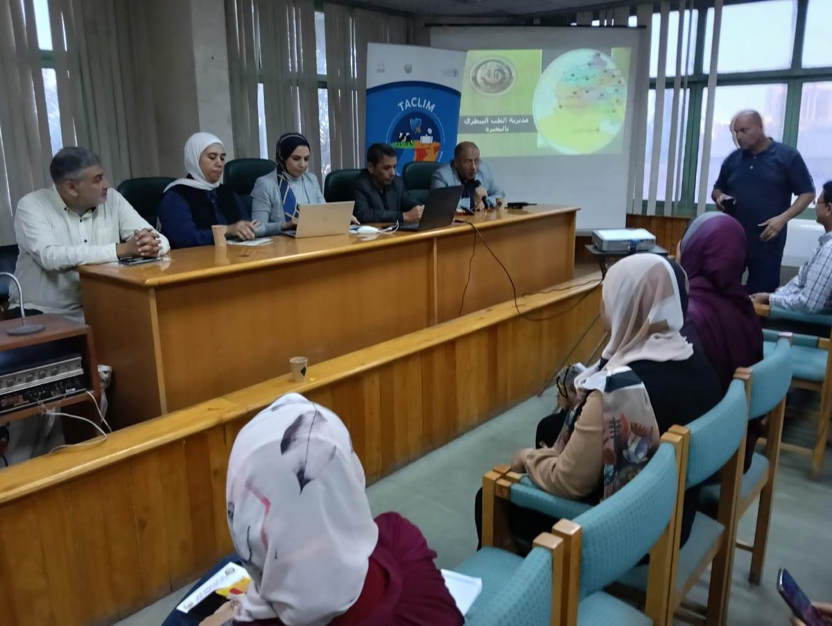 FAOEgypt's tweet photo. في إطار مشروع التصدي لتغير المناخ الممول من @aics_it، نظمت @FAO🤝وزارة الزراعة يوماً توعوياً للتعريف بممارسات الحظيرة النموذجية لمربي الثروة الحيوانية بـ #البحيرة🇪🇬 بهدف تحسين صحة وإنتاجية الحيوانات، الحد من #مقاومة_مضادات_الميكروبات🦠💊 ودعم إنتاج الطاقة الحيوية من المخلفات🌱🐄 https://t.co/ZdPgRcnUmJ