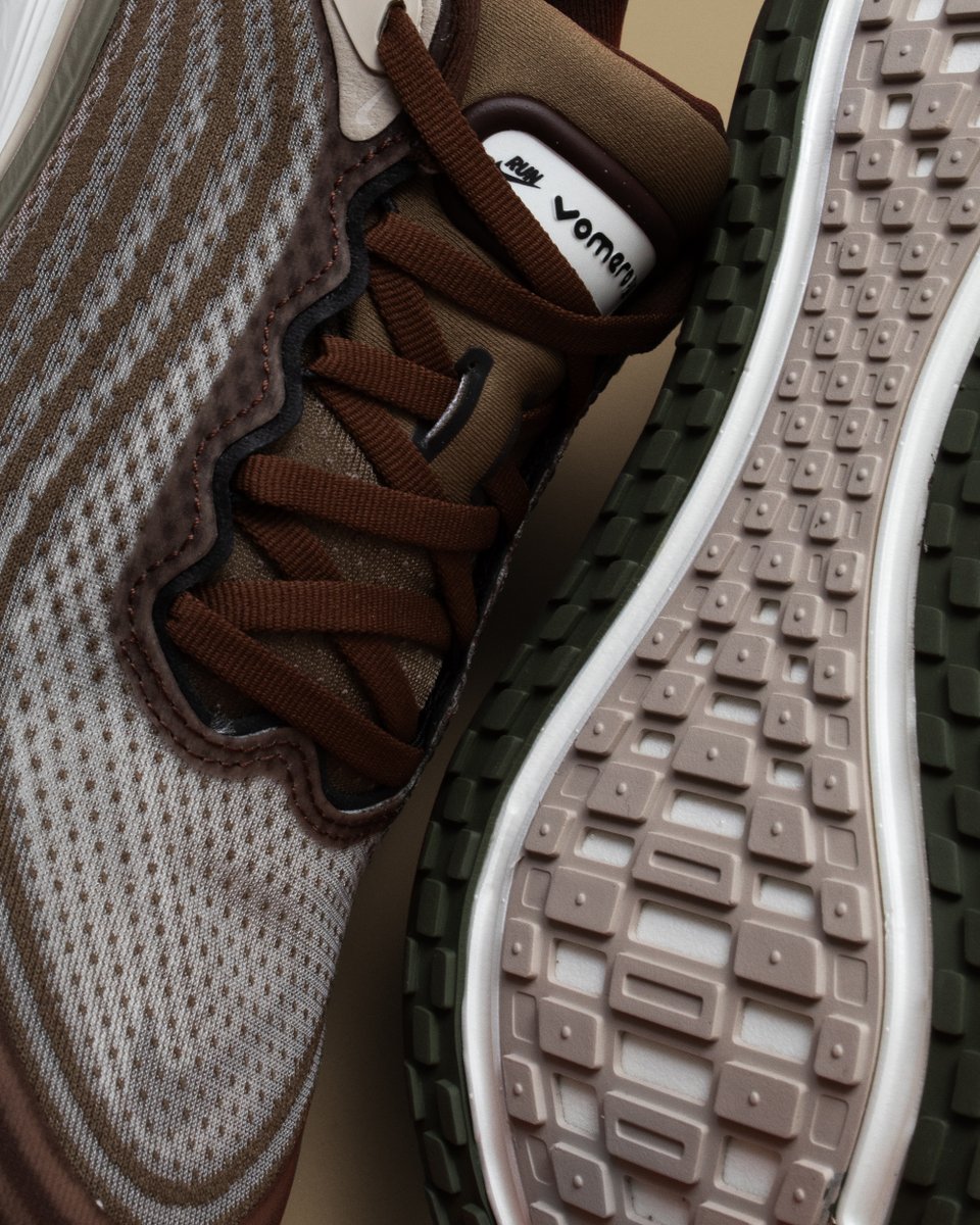 ExtraButter's tweet image. Nike Mens Vomero Plus QS “Sail and Baroque Brown” and “Caldera Brown and Dark Field Brown”

Releasing Friday, November 21st

Availability: FCFS in-stores at both locations and online at extrabutterny.com.