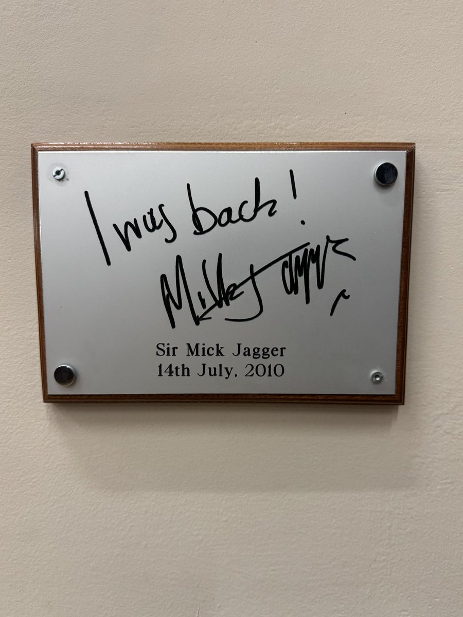MickJagger's tweet image. It was a great privilege for me to visit my old school this evening and meet some of the inspiring young students. I really enjoyed getting to hear them sing and play!