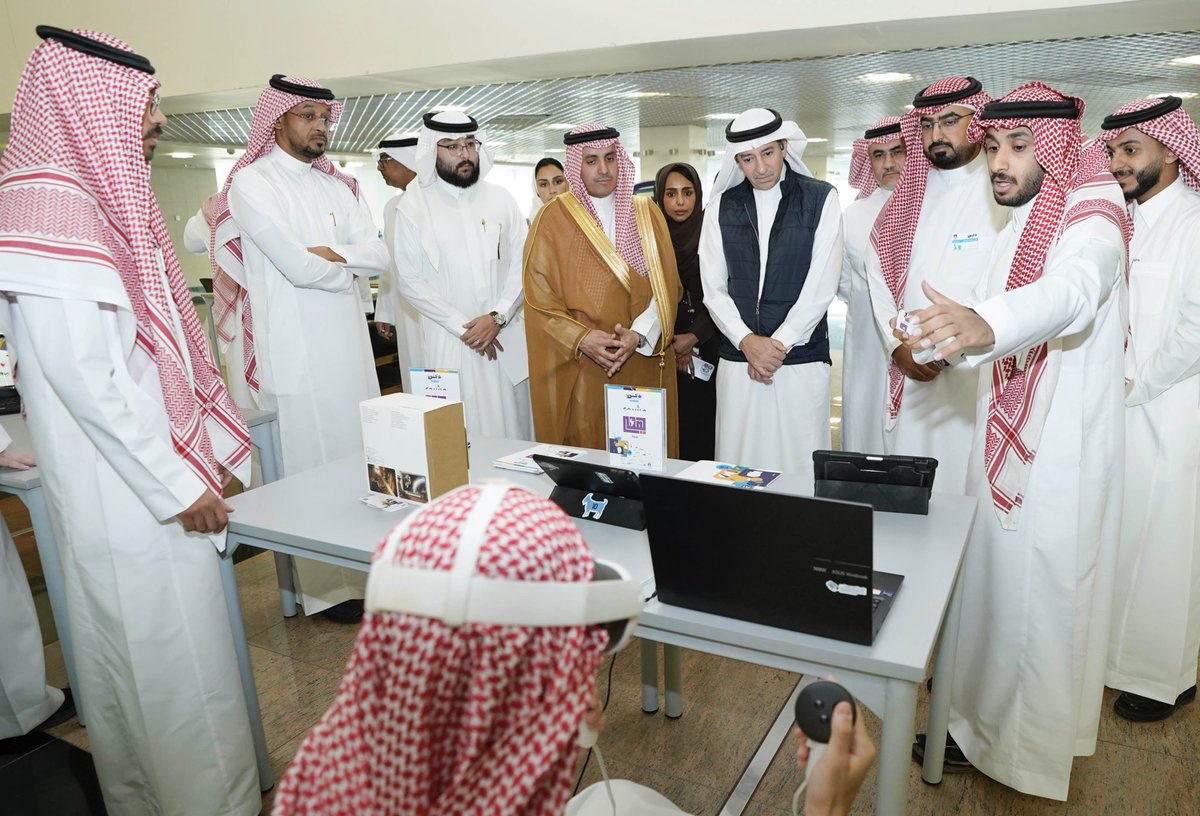 TechShopKSA's tweet image. تغطية اليوم الختامي :

#هاكثون_المسؤولية_والابتكار 

✔️بتنظيم #جامعة_الفيصل بالرياض 

✔️بتعاون #تك_شوب السعودية 

✔️بمجال #ميتافيرس #Metaverse 

🗓️ 19 نوفمبر 2025 

🔹بحضور وكيل الوزارة لتنمية المجتمع بوزارة الموارد البشرية والتنمية الاجتماعية :
سعادة الأستاذ/ أحمد بن صالح الماجد…