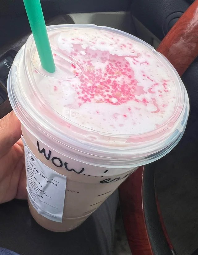 FENDIANASTARRR's tweet image. just order starbucks and used the name “addison” and when they called my name someone said “TASTE!” omggg