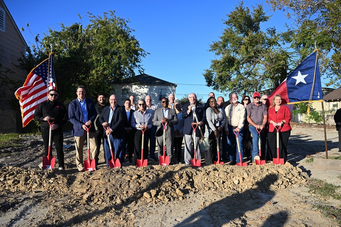 We’re honored to break ground on a new homeless shelter for @bayareahomelessservices, a space designed to uplift lives and strengthen the community. Thank you to Mayor Charles Johnson and members of the BAHS board for sharing words of encouragement and opportunity.