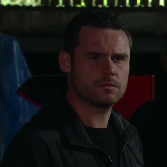 rsudgenoutfits's tweet image. 11 years apart btw

#robron #emmerdale