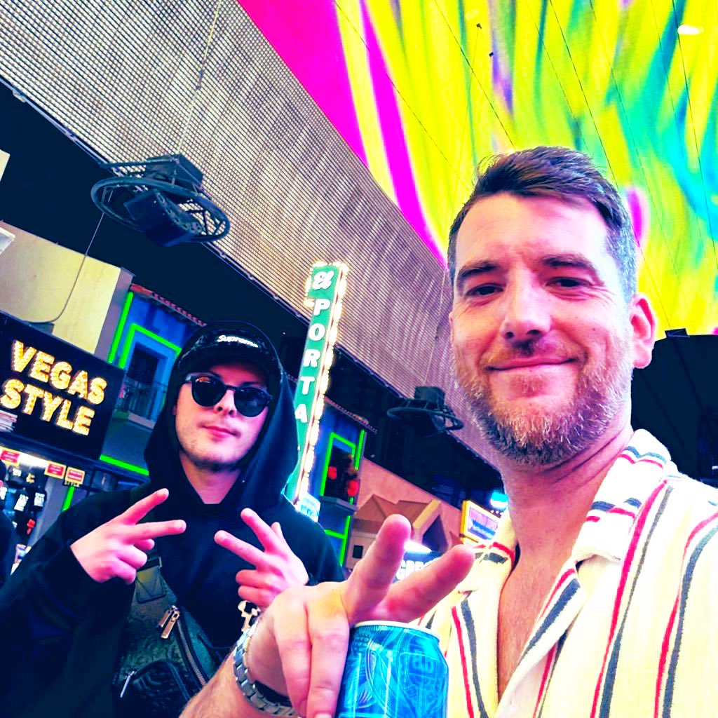 Bombmetax's tweet image. Run it up fam!

- drop a gif
- repost the room
- request up to speak if you have questions or anything to share