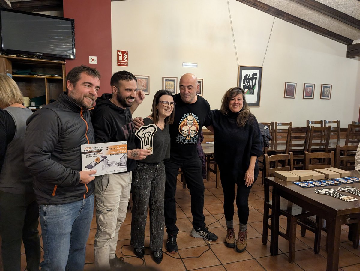 Txantrean Auzolan tweet media
