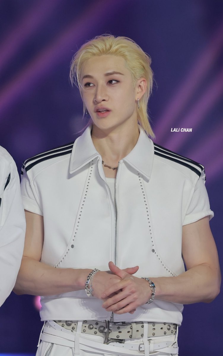 LaliChanSkz1's tweet image. He’s so handsome! 😫

#BangChan #방찬 #KGMA
 #バンチャン #StrayKids