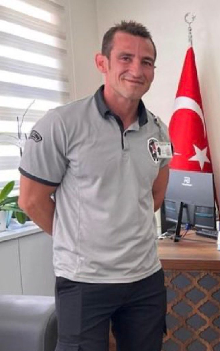 ajans_muhbir's tweet image. 68 yaşındaki öğretmen Abdullah Coşkun’u trafikte döverek öldüren cani ifşa edildi:

• İlhan İhtiyaroğlu.
• Giresun Devlet Hastanesi’nde güvenlik