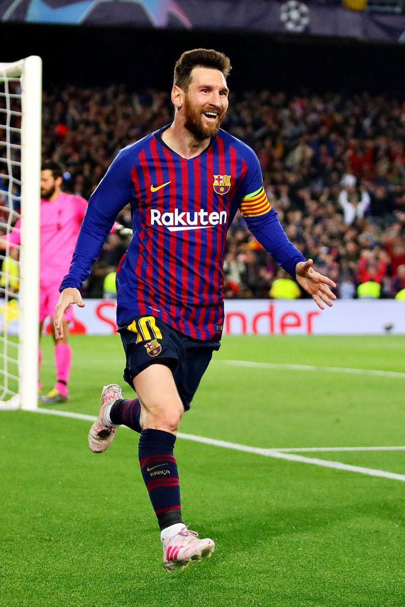 bt3's tweet image. 🚨🚨🚨🚨🚨🚨 الأسطورة ليونيل ميسي: 

كنت أتمنى أن أكمل مسيرتي كلها في برشلونة دون أن أضطر للانتقال إلى نادٍ آخر 😢