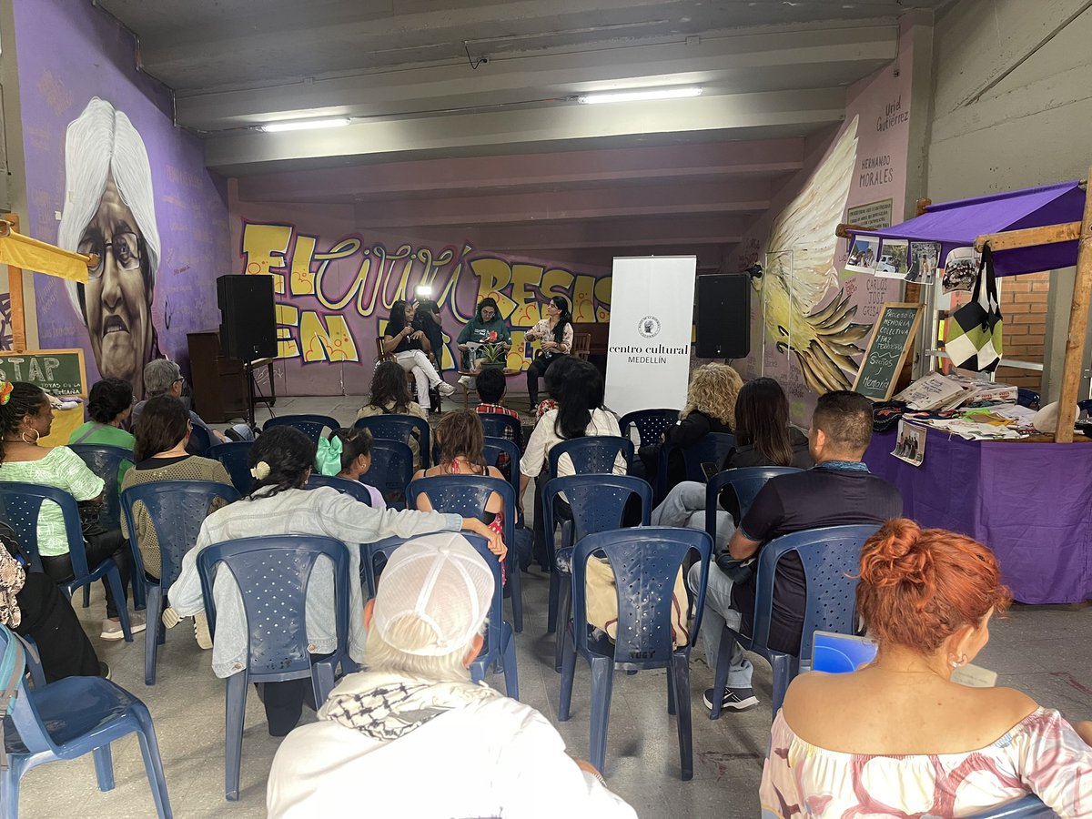 🕊️Mujeres firmantes de paz de Antioquia y que habitan en la ciudad de Medellín comparten con la comunidad universitaria de la <a href="/UdeA/">Universidad de Antioquia</a> en la Semana Universitaria por La Paz 🌱.

🌹 A 9 años de la firma del Acuerdo las mujeres reflexionan desde sus aprendizajes✨