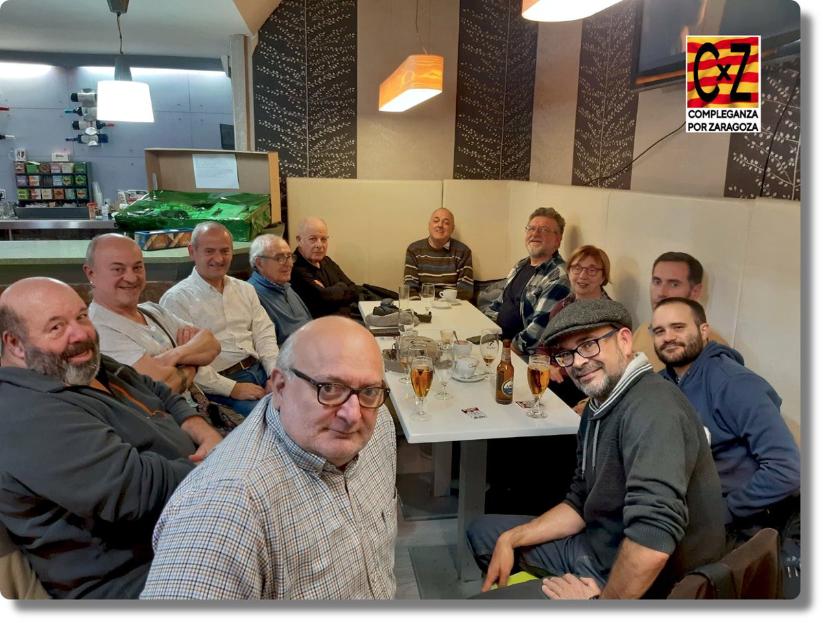 Hemos estado de charrada. Compleganza X Zaragoza (CxZ) se ha reunido en el Café Delara en un encuentro en el que se han compartido ideas, proyectos y propuestas.

Trabajando por mejorar Zaragoza. Mirando al futuro.