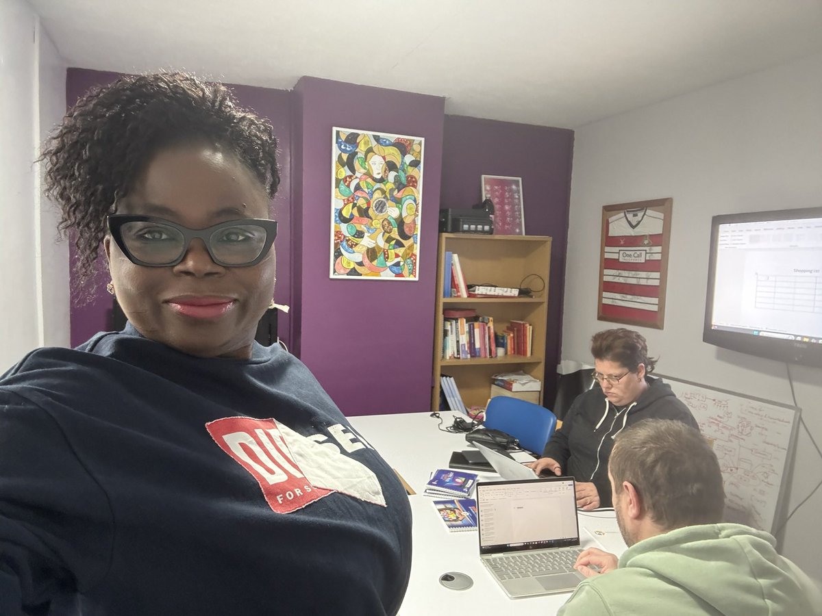 It’s the second week of our digital capability training at the wellness centre, PGF Intake. Learners are excited to practice document creation using MS Word.
<a href="/Office/">Microsoft Office</a> <a href="/doncastercounc1/">doncaster council</a> <a href="/GoodThingsFdn/">Good Things Foundation</a> <a href="/yecraig/">Yetunde Elebuibon</a>