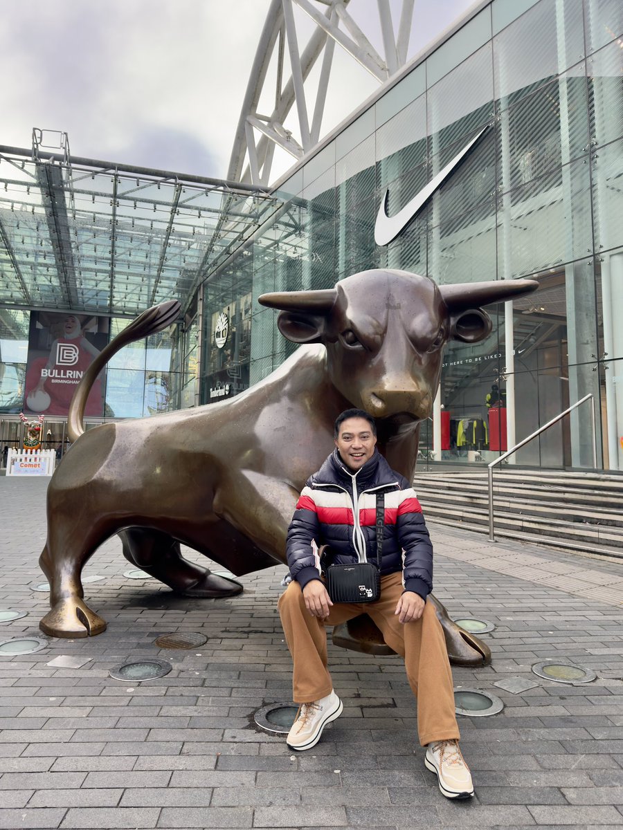 iamr0LLy's tweet photo. Single iyan🤗
📌Bullring, Birmingham, United Kingdom🏴󠁧󠁢󠁥󠁮󠁧󠁿🇬🇧 https://t.co/irmZH7wMaE