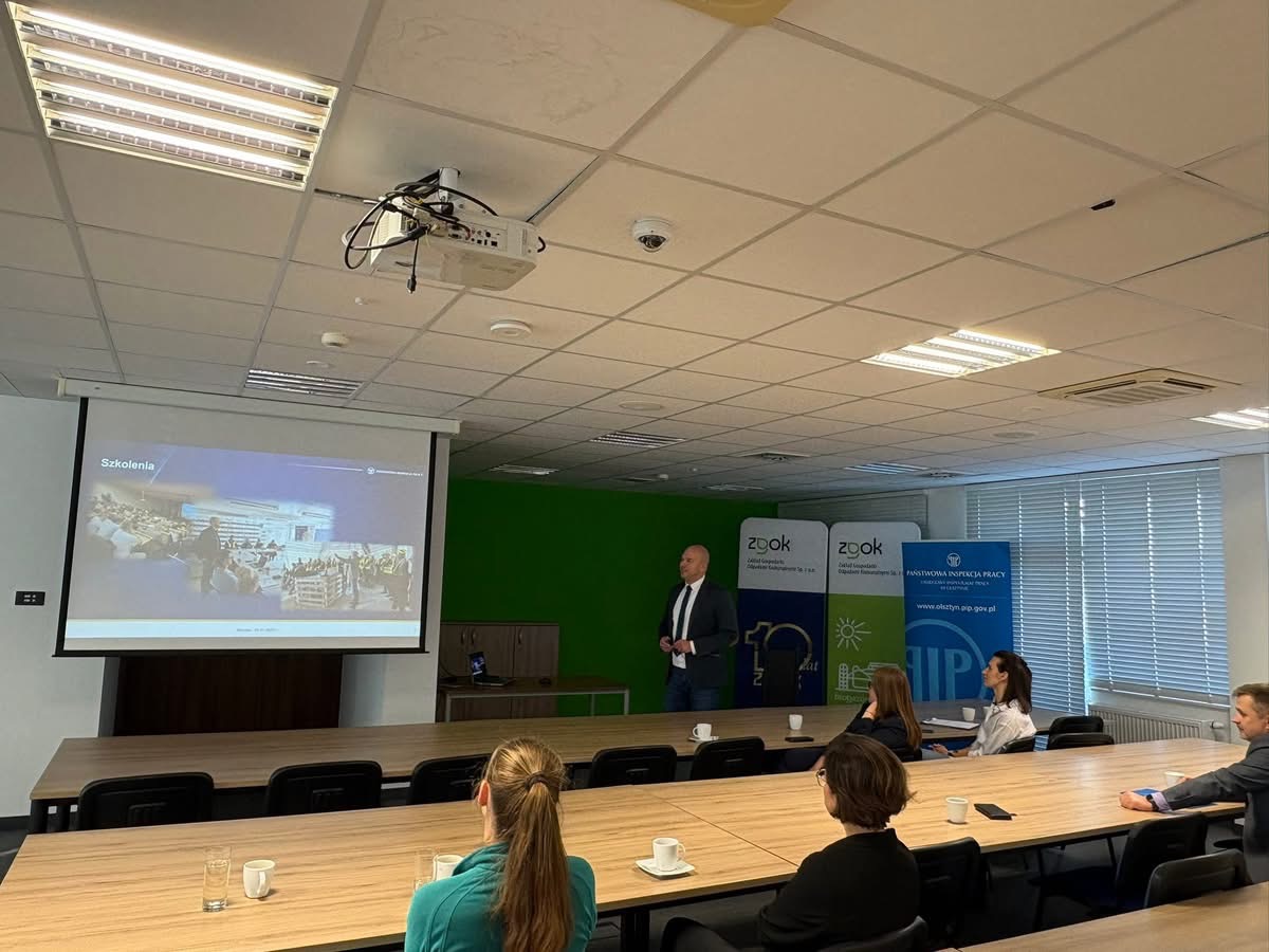 OIP_Olsztyn's tweet image. Dziś odbyło się XI posiedzenie Rady ds. Bezpieczeństwa w Budownictwie 🦺🏗️
Dziękujemy ZGOK za wizytę i wszystkim za wkład w bezpieczeństwo pracy 🤝💙

#PIP #BHP #Budownictwo