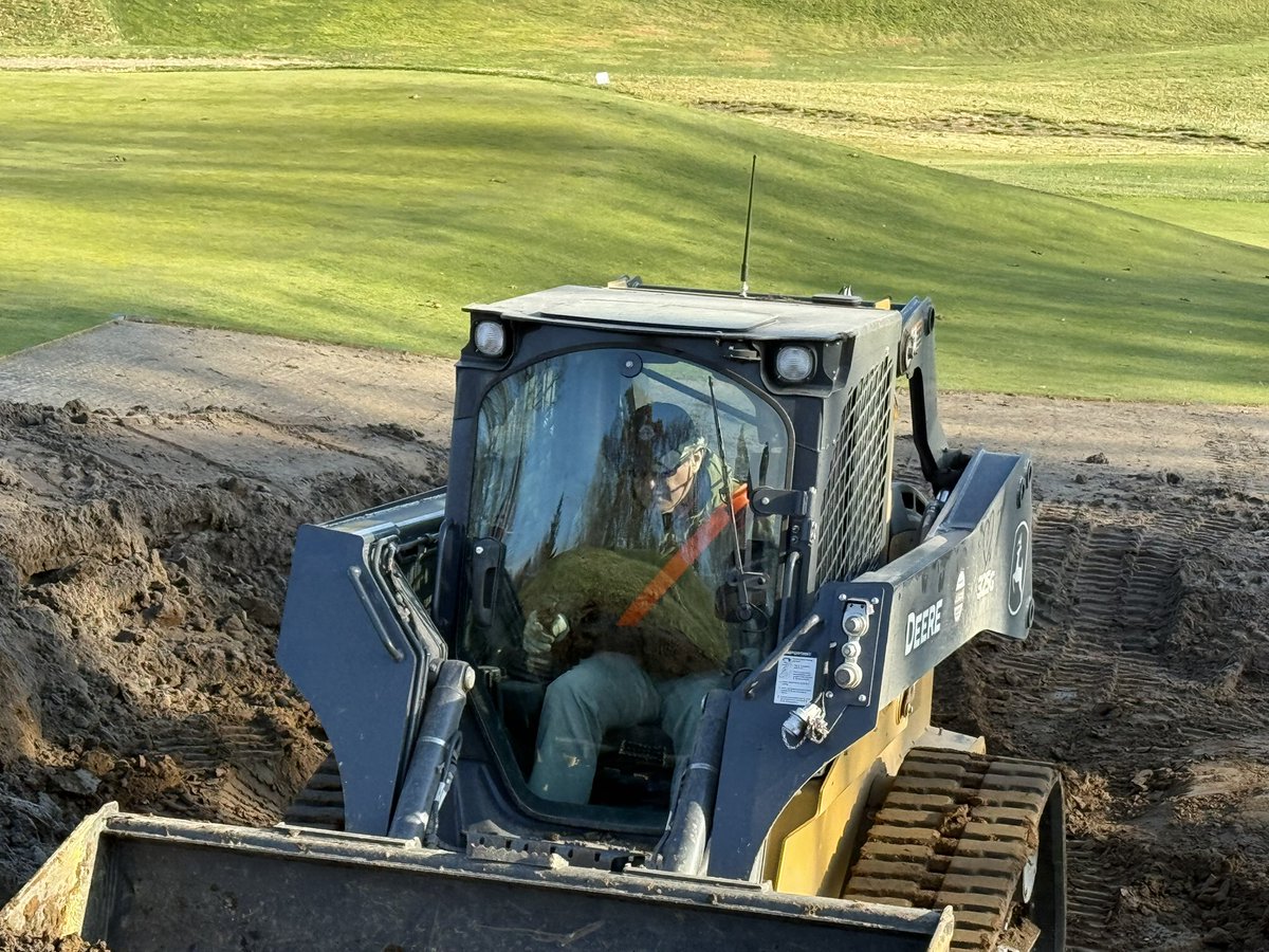 Spending glorious day at tremendously underrated, Ross-designed Siwanoy CC with restorationist Mike DeVries