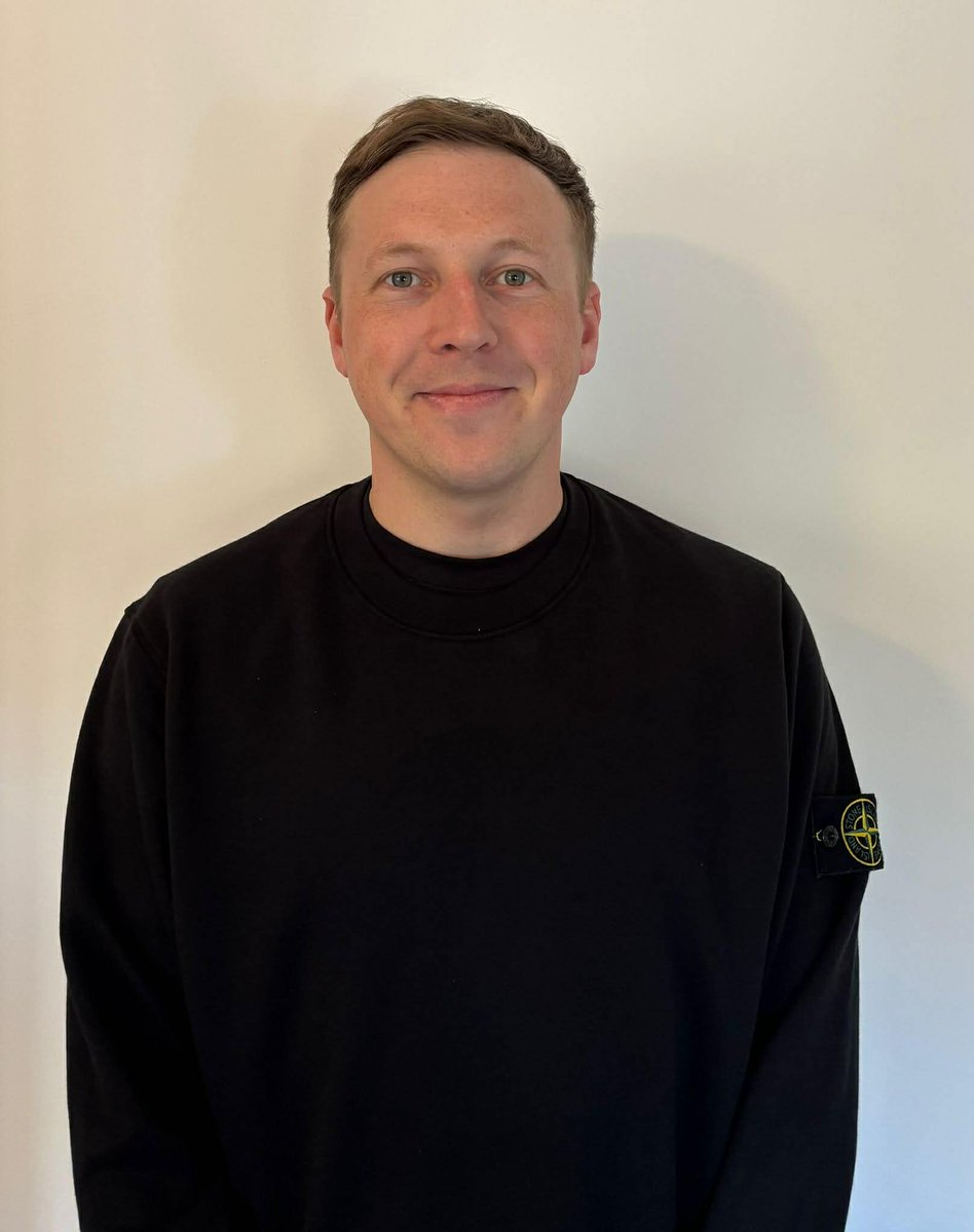 CaernarfonTown's tweet image. Rydym yn falch iawn o gyhoeddi bod Jac Evans wedi ymuno â&apos;n Bwrdd Cyfarwyddwyr. Croeso ar y bwrdd Jac 💛💚 @JacEvansLaw 
We are really pleased to announce that Jac Evans has joined our Board of Directors. Croeso ar y bwrdd Jac 💛💚