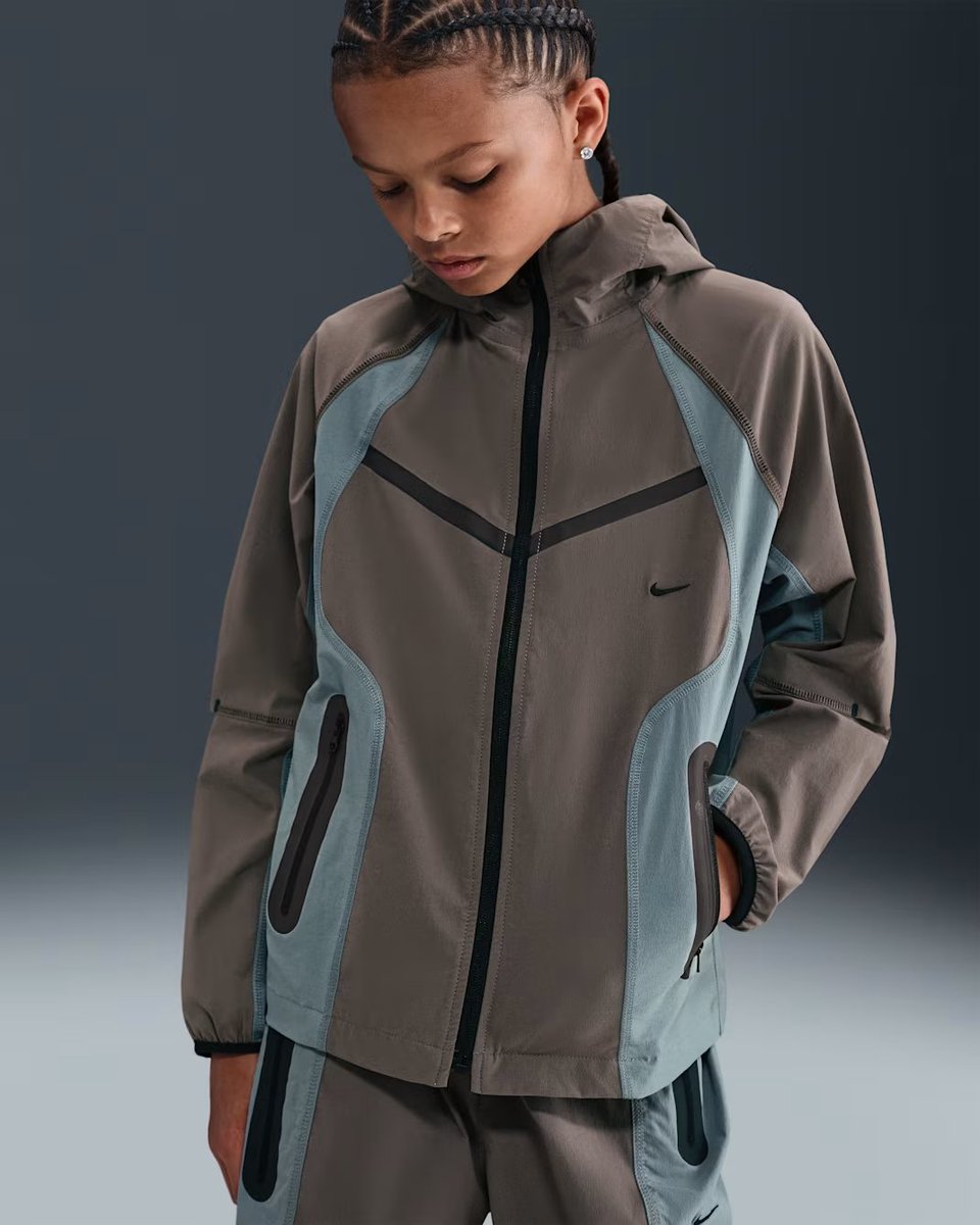 deal_vista's tweet image. 🔥 Sleek style: Nike Tech woven jacket, durable comfort, everyday adventure-ready vibes!
💲 Price: $110
💸 Savings: Extra 25% Off w/ code ACCESS
#NikeTech 

sovrn.co/6cg55zb