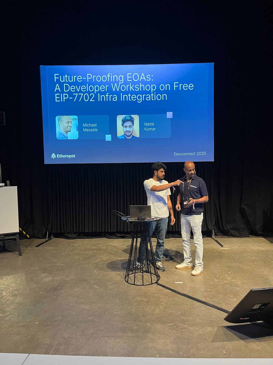 etherspot's tweet image. Big thanks to everyone who showed up for the workshop!