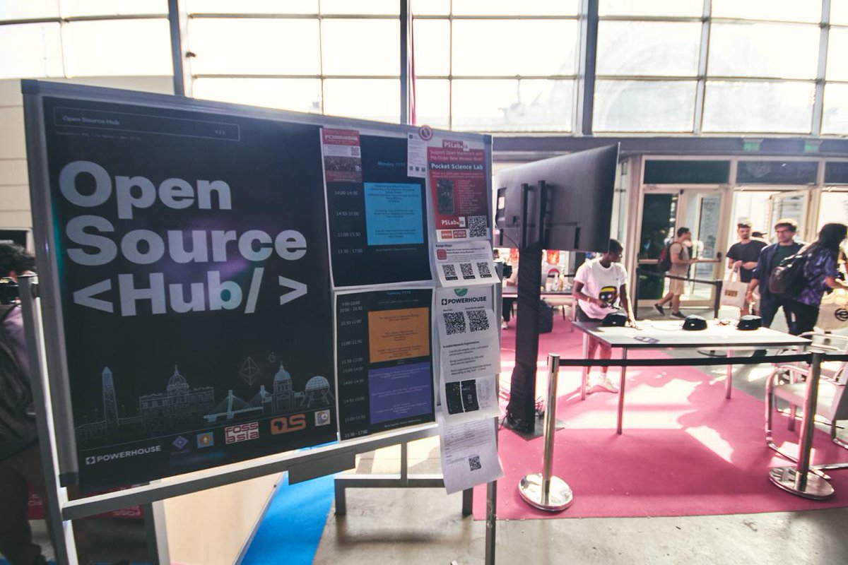 EFDevcon's tweet image. The Open Source Community Hub

Join a week of talks and demos focused on sustainable open source:
&amp;gt; Practical privacy and security
&amp;gt; Clear licensing
&amp;gt; Builder tooling
&amp;amp; Real-world playbooks