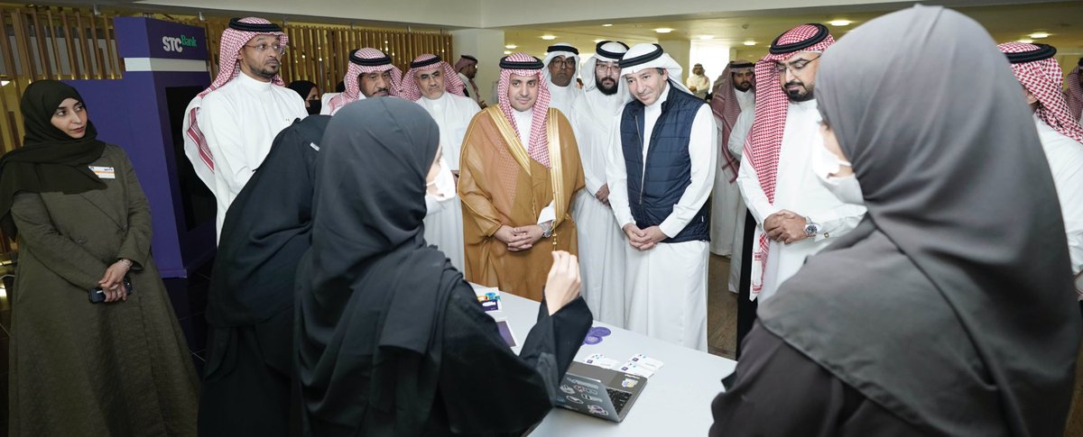 TechShopKSA's tweet image. تغطية اليوم الختامي :

#هاكثون_المسؤولية_والابتكار 

✔️بتنظيم #جامعة_الفيصل بالرياض 

✔️بتعاون #تك_شوب السعودية 

✔️بمجال #ميتافيرس #Metaverse 

🗓️ 19 نوفمبر 2025 

🔹بحضور وكيل الوزارة لتنمية المجتمع بوزارة الموارد البشرية والتنمية الاجتماعية :
سعادة الأستاذ/ أحمد بن صالح الماجد…