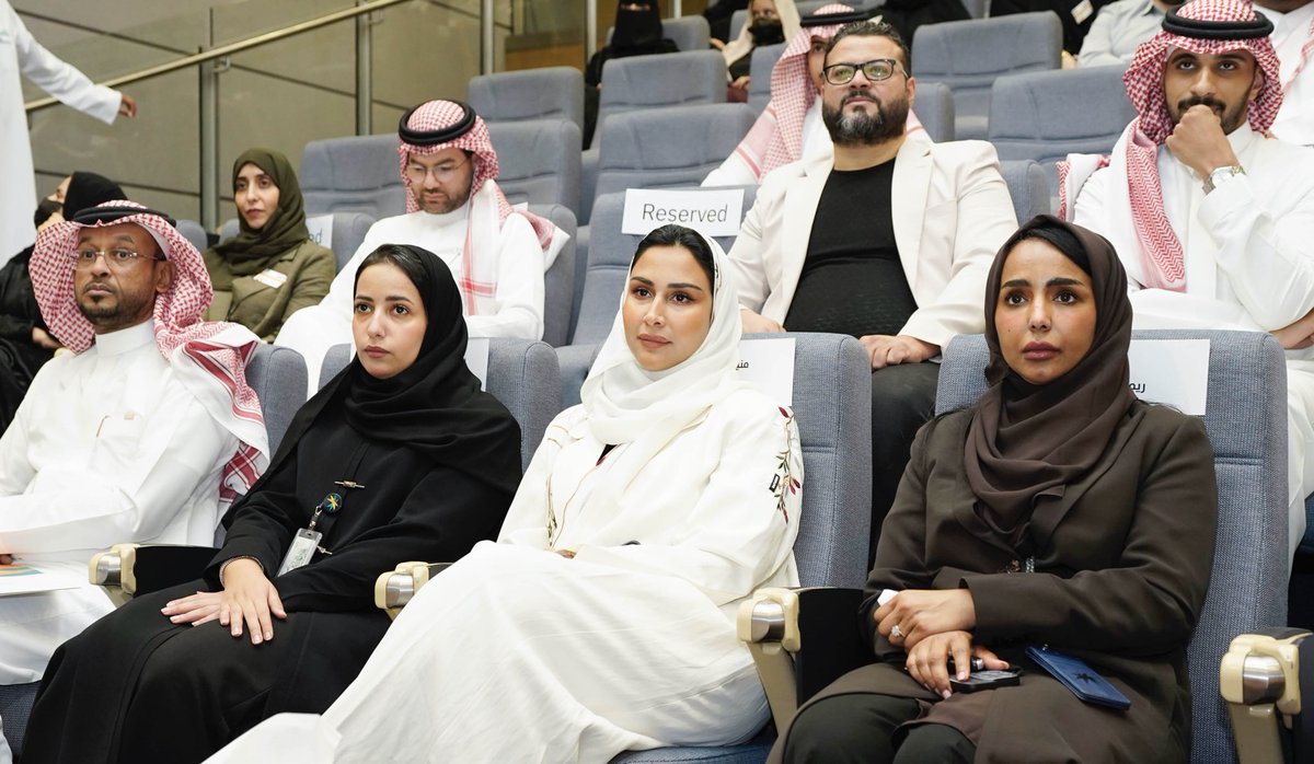 TechShopKSA's tweet image. تغطية اليوم الختامي :

#هاكثون_المسؤولية_والابتكار 

✔️بتنظيم #جامعة_الفيصل بالرياض 

✔️بتعاون #تك_شوب السعودية 

✔️بمجال #ميتافيرس #Metaverse 

🗓️ 19 نوفمبر 2025 

🔹بحضور وكيل الوزارة لتنمية المجتمع بوزارة الموارد البشرية والتنمية الاجتماعية :
سعادة الأستاذ/ أحمد بن صالح الماجد…