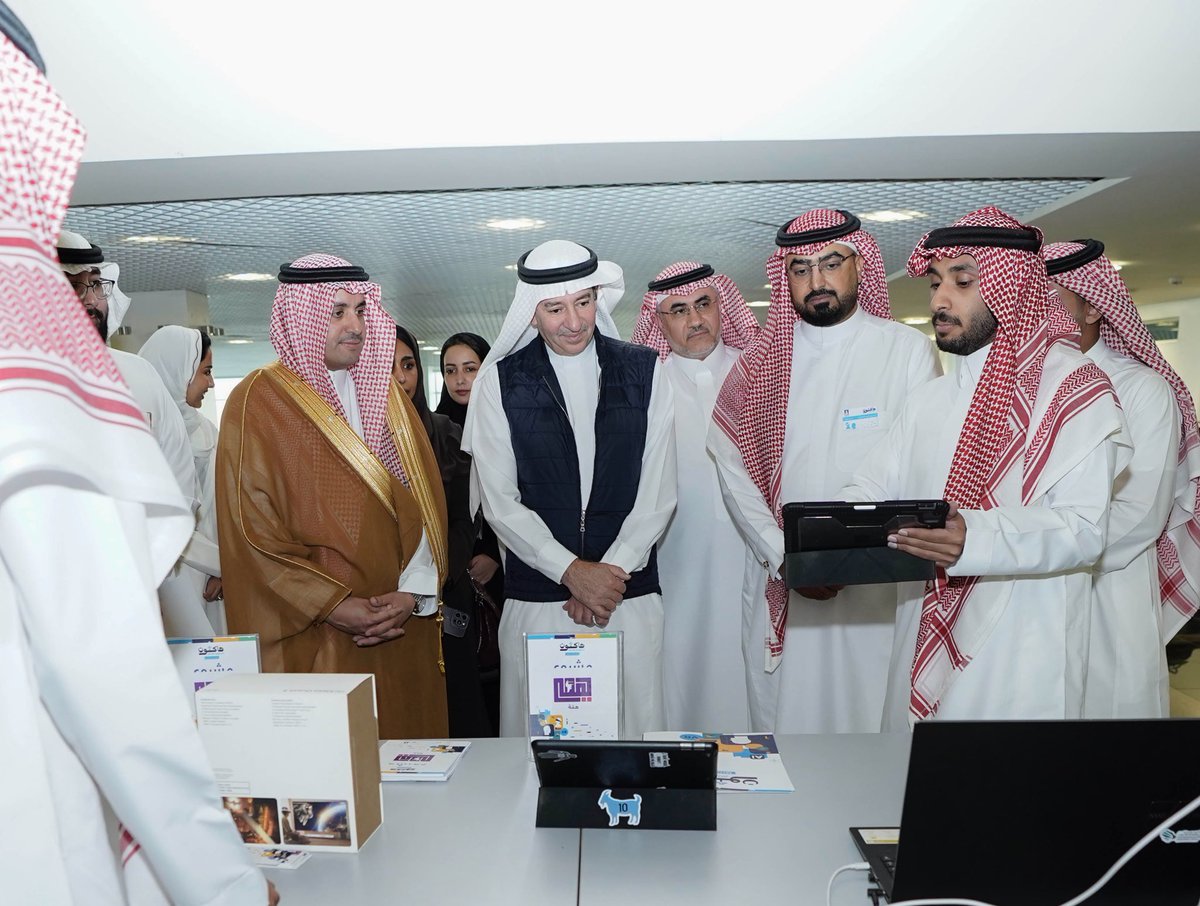 TechShopKSA's tweet image. تغطية اليوم الختامي :

#هاكثون_المسؤولية_والابتكار 

✔️بتنظيم #جامعة_الفيصل بالرياض 

✔️بتعاون #تك_شوب السعودية 

✔️بمجال #ميتافيرس #Metaverse 

🗓️ 19 نوفمبر 2025 

🔹بحضور وكيل الوزارة لتنمية المجتمع بوزارة الموارد البشرية والتنمية الاجتماعية :
سعادة الأستاذ/ أحمد بن صالح الماجد…