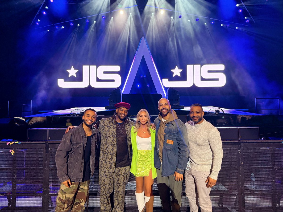 Carly Lew tweet media