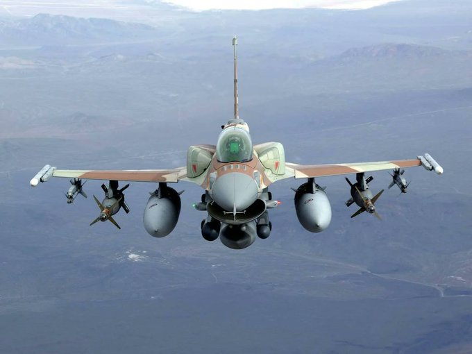 KAANTF_23's tweet photo. ASELSAN AESA Radar Murad 100-A ile TÜRK F-16'sı GÖKDOĞAN füzesi atınca, İsrail F-16larını övmek zorunda kalan L'Pensilvanya hesapları görüyoruz.

▶️Halbuki İsrail F-16larında DAHA AESA radar dahi yok.

▶️Bizim TF-16 ÖZGÜR DÜNYANIN EN UZUN MENZİLLİ RADARI OLAN F-16. 
GÖKHAN veya GÖKBORA RAMjet Füzeleri de entegre olunca DÜNYANIN EN UZUN MENZİLDEN RAMJET HAVA_HAVA Füzesi atan TEK F-16 olacak.
ABD'de de dahi bu imkan planlamalarında yok.