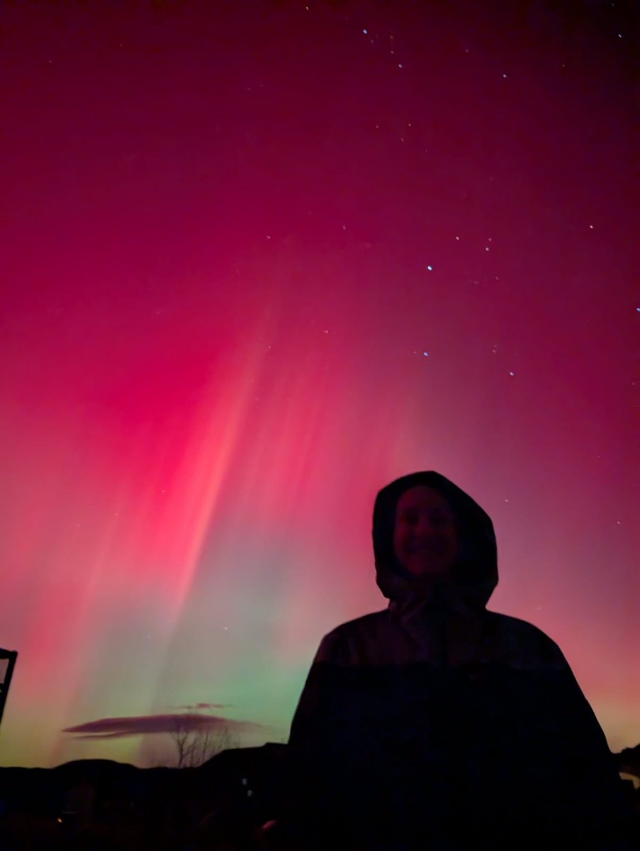 joepatane's tweet photo. Last week I witnessed the Northern lights, in Colorado! Perhaps it was my doggie’s LOVE shining up there in the Universe, or my dad and all the veterans on their remembrance day — either way, a truly special reminder that the greatest thing is to love &amp; be loved in return. 💕🐾🤗 https://t.co/4CdVNo8HIP
