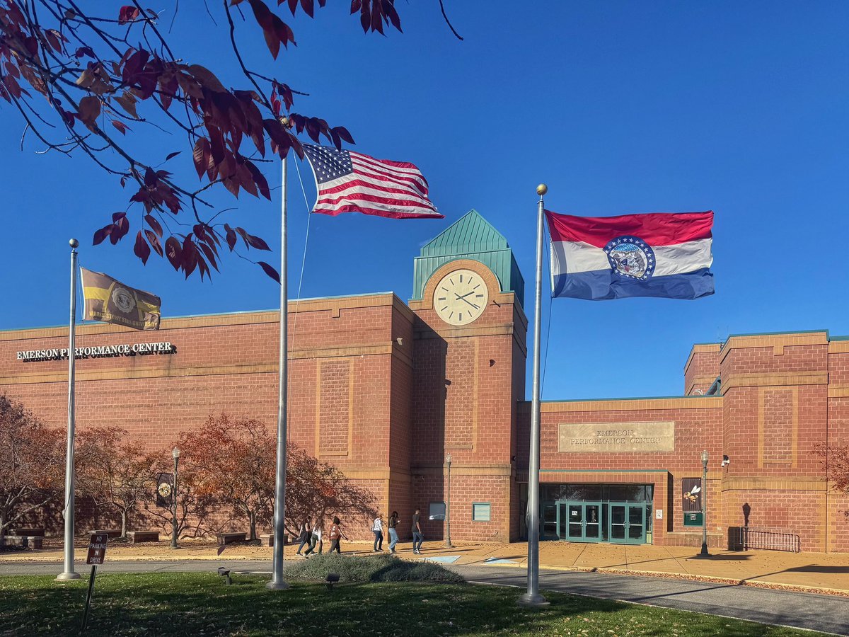 HSSUBasketball's tweet photo. RECRUITS: You’ll *fall for Harris-Stowe State University! HBCU, gorgeous campus, vibrant community, and in the shadow of St. Louis’ Gateway Arch!

Actively recruiting for the 2026 class. High school seniors, preps, transfers, internationals…we want to explore the fit with you! https://t.co/5NwkF8UGgb