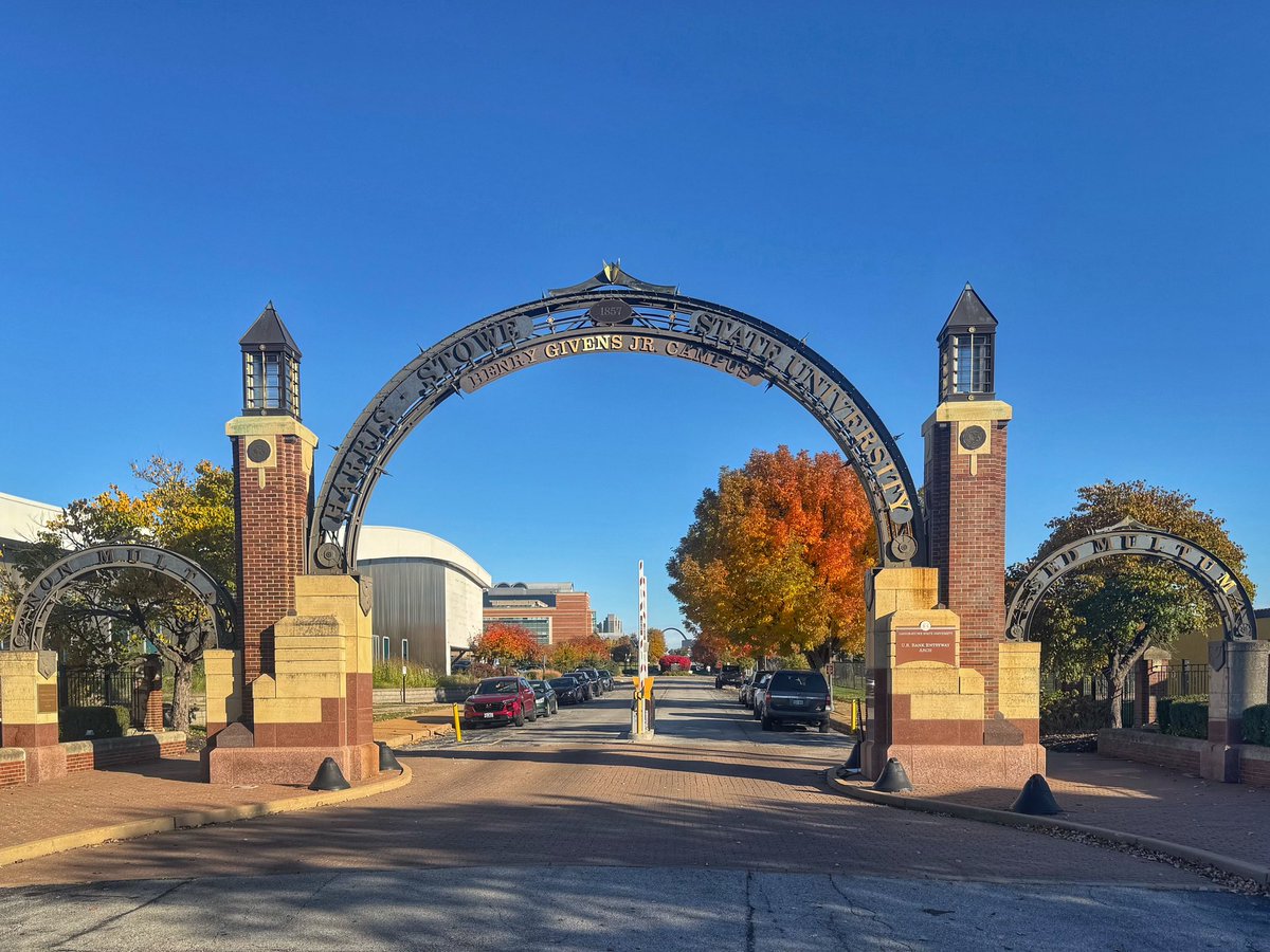 HSSUBasketball's tweet photo. RECRUITS: You’ll *fall for Harris-Stowe State University! HBCU, gorgeous campus, vibrant community, and in the shadow of St. Louis’ Gateway Arch!

Actively recruiting for the 2026 class. High school seniors, preps, transfers, internationals…we want to explore the fit with you! https://t.co/5NwkF8UGgb