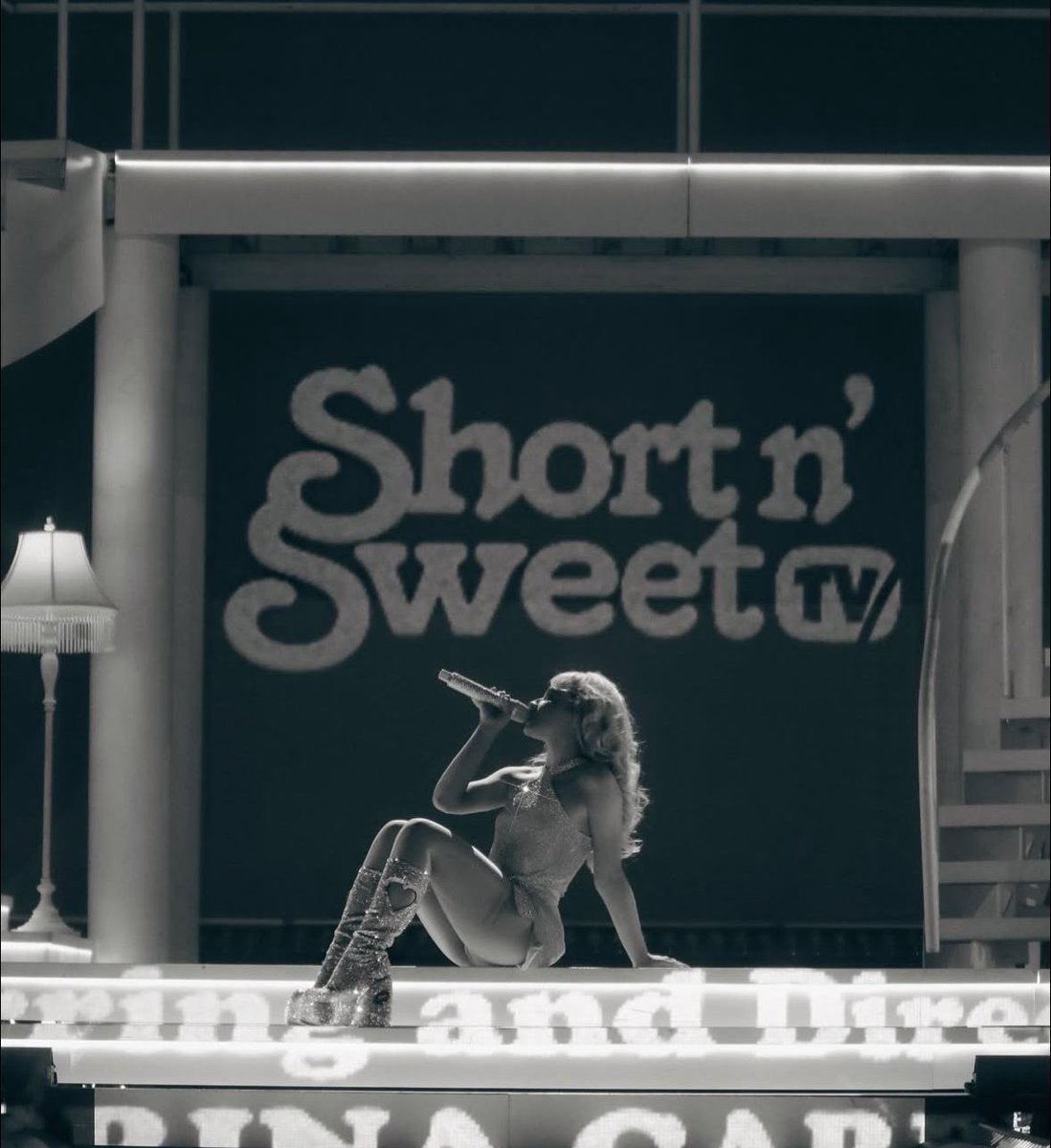 locketheme's tweet image. the curtain is slowly closing