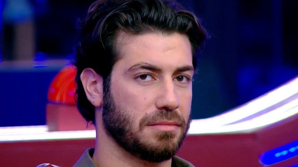 heisgiu's tweet photo. Siamo tutti d’accordo no? 
SQUALIFICA IMMEDIATA.
#GrandeFratello https://t.co/6kmCGrQ8vG