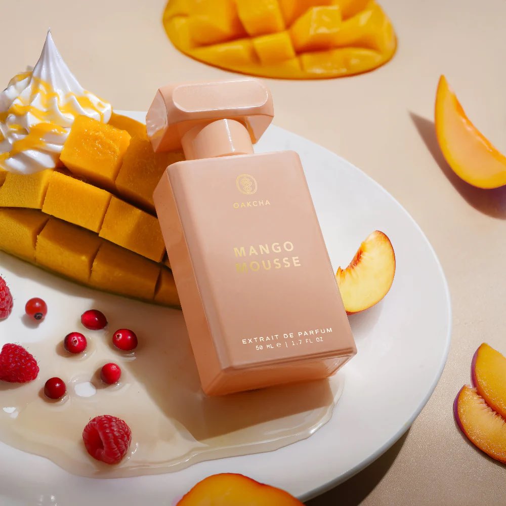i want to bathe in this new perfume i got. it smells heavenly. it's the Mango Mousse by #Oakcha
