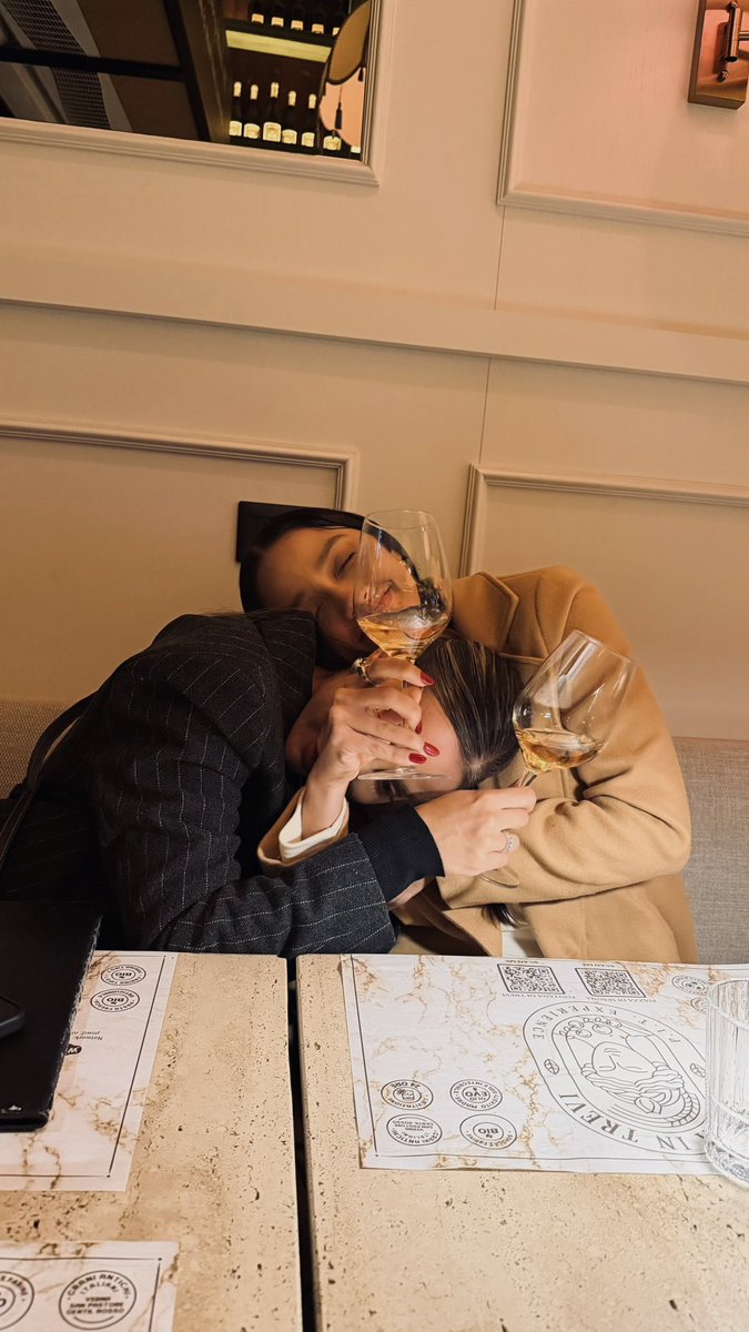 evapachecod's tweet image. que confusioneeeeeee 🎶✂️