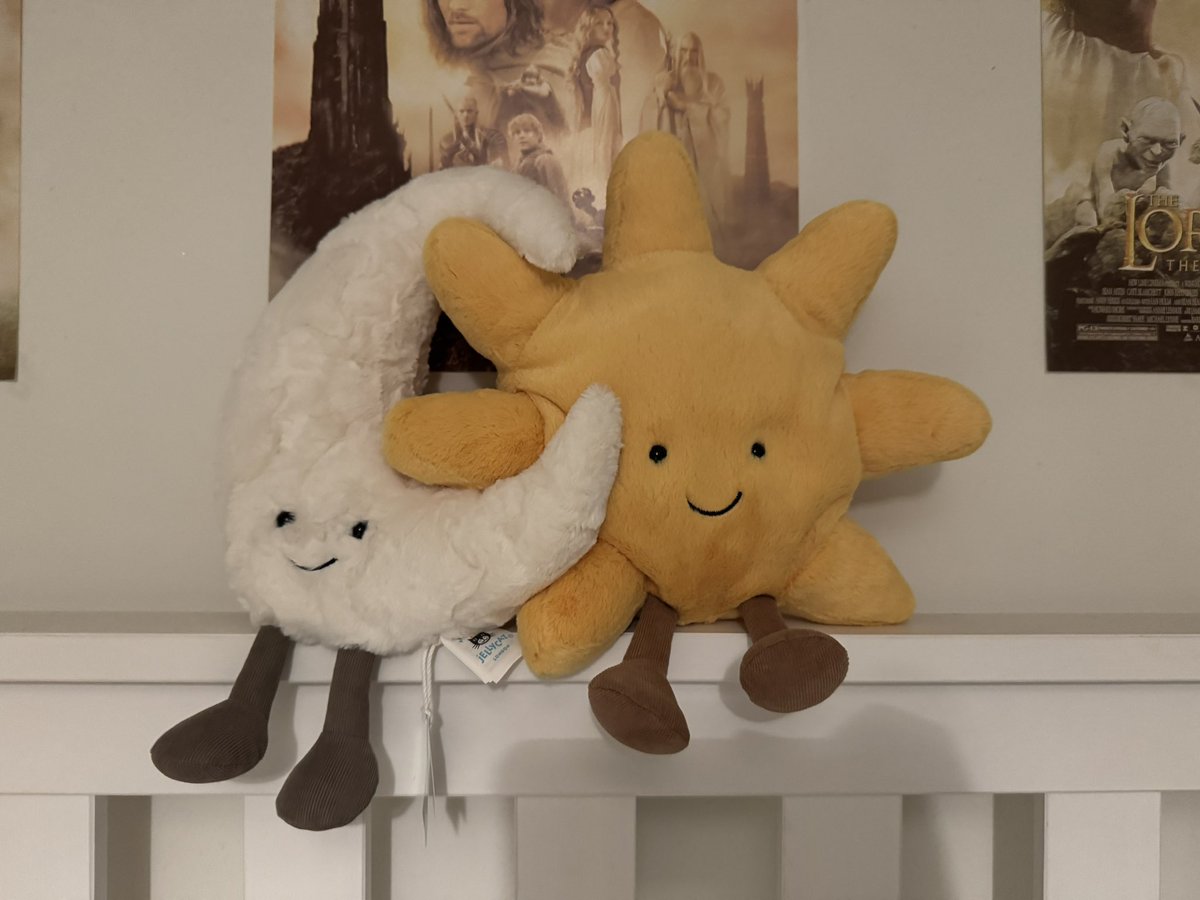 kellmareshh's tweet image. jerejean plushies finally together and they&apos;re holding hands 😌