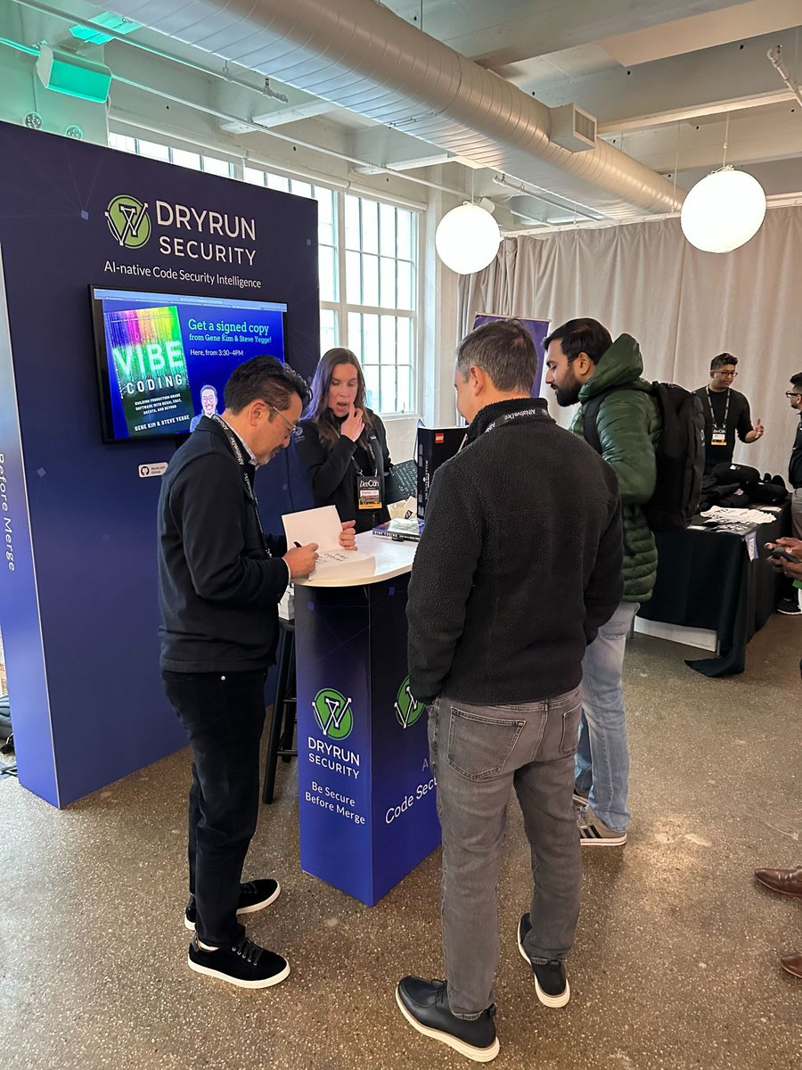ainativedev's tweet image. Gene Kim is signing books at the Dryrun booth!

#AINativeDevCon