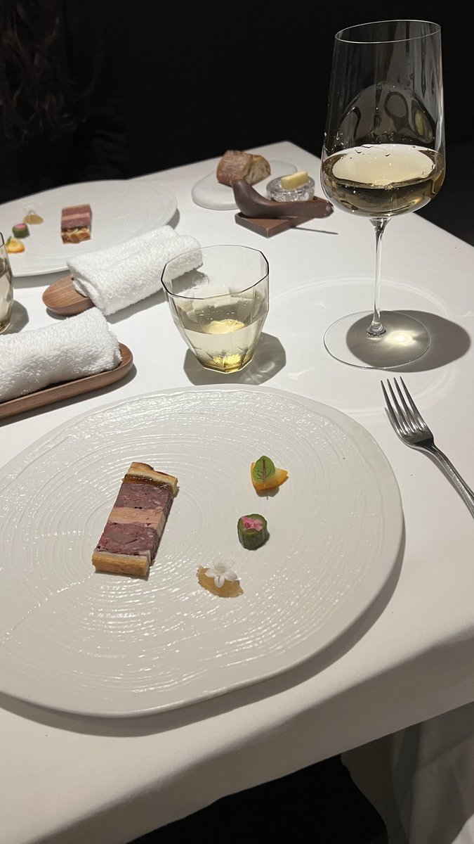 jiratickets's tweet image. I’m at the Machiavellian star restaurant eating some bullshit for $10,000