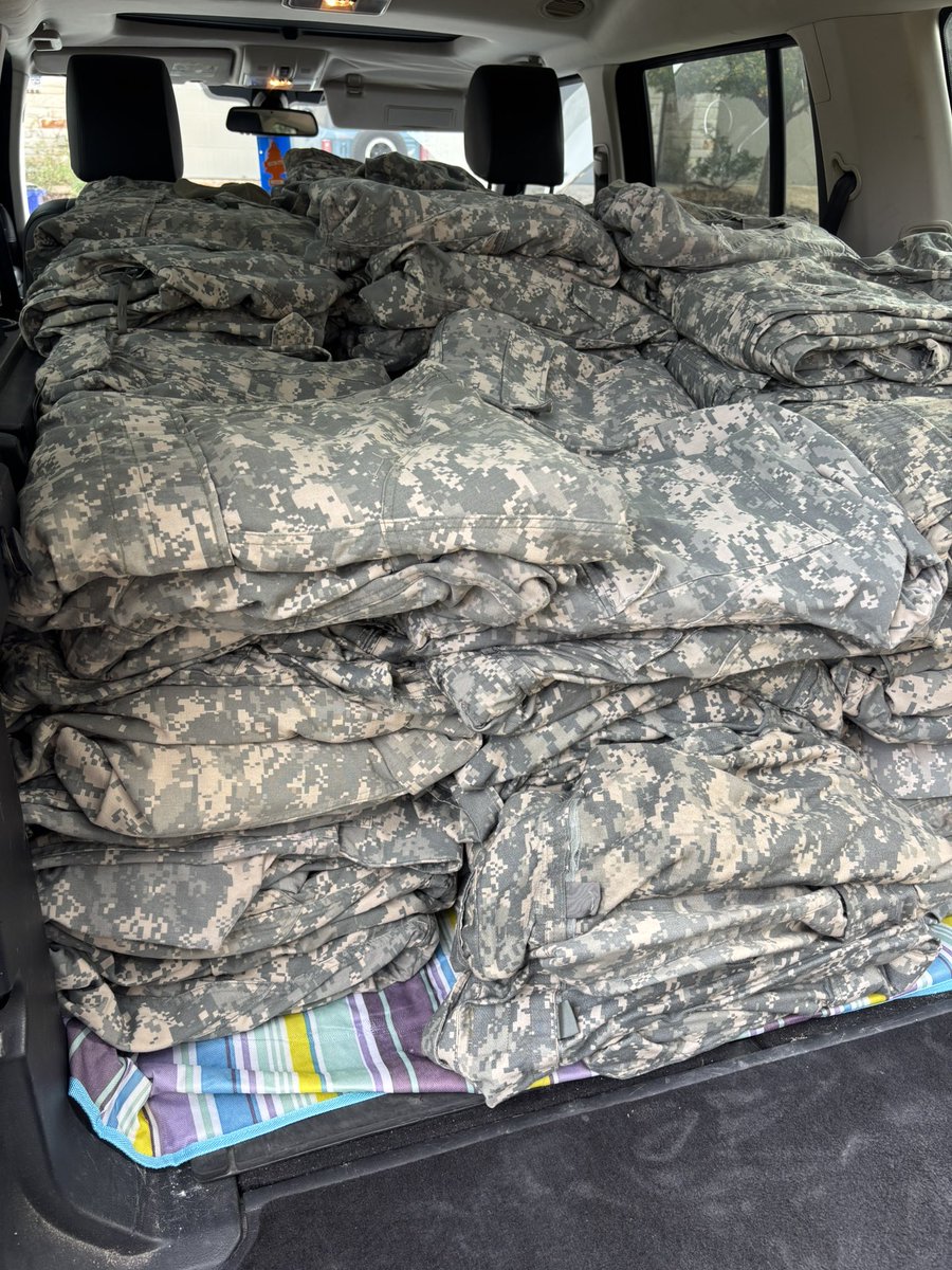 LibertyUkraineF's tweet image. 3 Ukrainian ladies, 4 hours at local laundromat = 170 washed and clean tanker coveralls 💪🏻🇺🇦 and that’s just about 1/3 part of the latest donation batch from @secretsqrl123. 

The rage after #RussiaIsATerroristState strikes needs to find a way out. For @nata_atx and the entire…